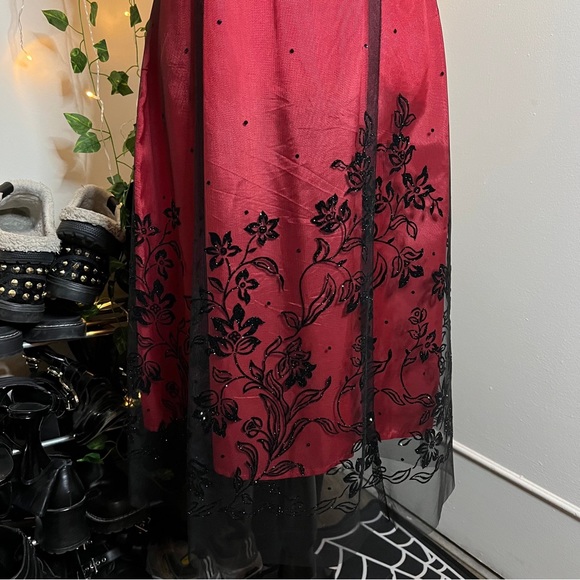 Gothic Red/Mesh Dress - Picture 3 of 4